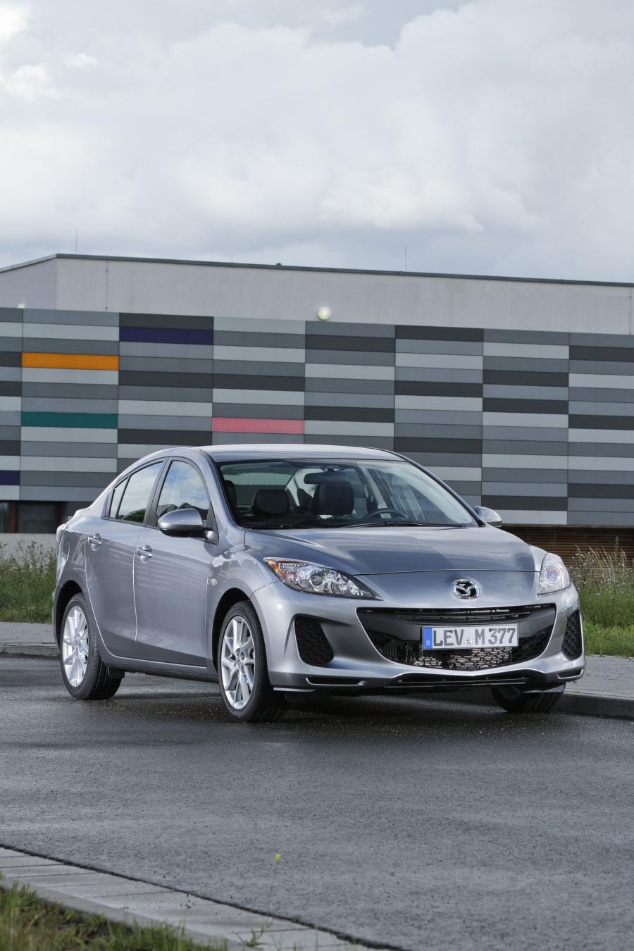  Mazda3 Sedan 2011 года  (фото 18 из 41)